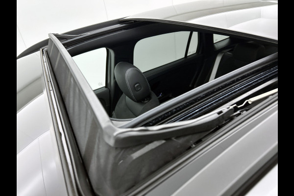 Mercedes-Benz GLA 250 e Business Solution AMG | Premium Plus pakket | Panoramaschuifdak | Kofferdrempel in chroom | Dakrailing | Stuurschakelpaddles | Smartphone Integratie |