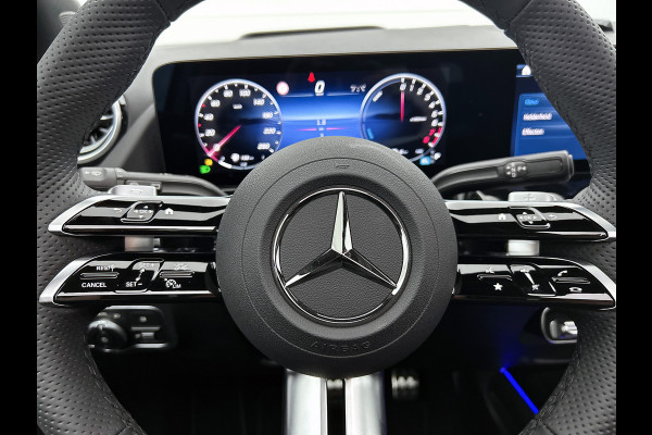 Mercedes-Benz GLA 250 e Business Solution AMG | Premium Plus pakket | Panoramaschuifdak | Kofferdrempel in chroom | Dakrailing | Stuurschakelpaddles | Smartphone Integratie |