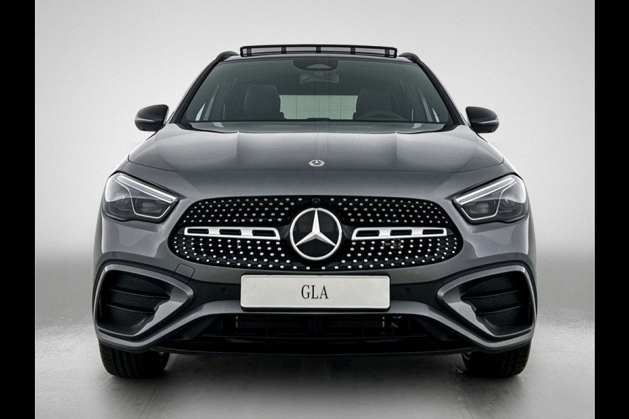 Mercedes-Benz GLA 250 e Business Solution AMG | Premium Plus pakket | Panoramaschuifdak | Kofferdrempel in chroom | Dakrailing | Stuurschakelpaddles | Smartphone Integratie |