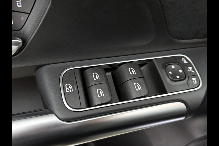 Mercedes-Benz GLA 250 e Business Solution AMG | Premium Plus pakket | Panoramaschuifdak | Kofferdrempel in chroom | Dakrailing | Stuurschakelpaddles | Smartphone Integratie |