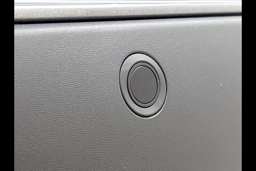 Mercedes-Benz GLA 250 e Business Solution AMG | Premium Plus pakket | Panoramaschuifdak | Kofferdrempel in chroom | Dakrailing | Stuurschakelpaddles | Smartphone Integratie |