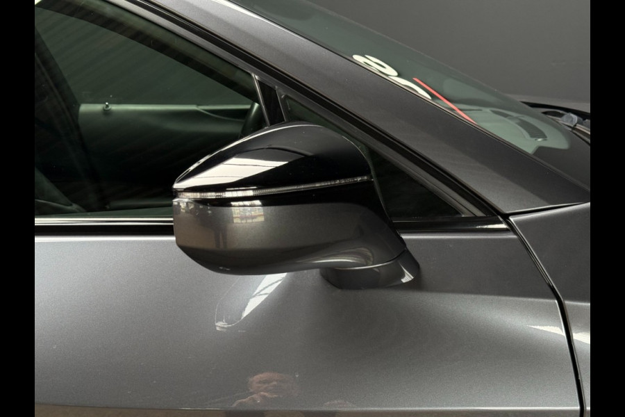 Lexus UX UX 250H LUXURY LINE /trekhaak/acc/leder/keyless/camera/all wheater banden