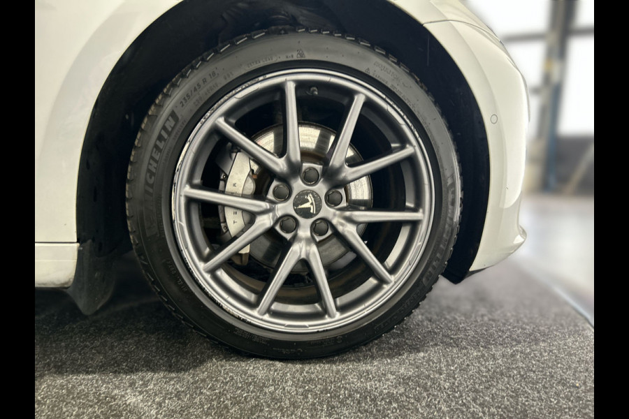 Tesla Model 3 Standard RWD Plus 60 kWh Nieuwe Batterij! Soh (batterijcheck) Waarde 100 %
