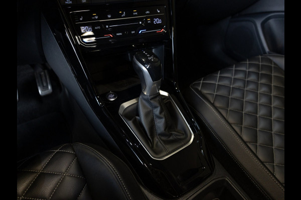 Volkswagen T-Roc Cabrio 1.5 TSI 2x R-Line / 150pk / Leder / Beats / Achteruitrij camera / Stoel en stuur verwarming /