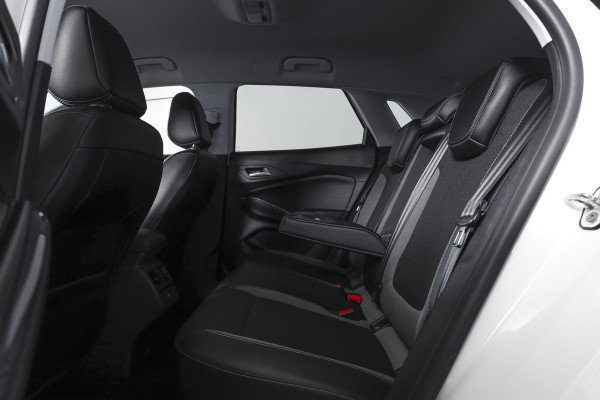 Opel Grandland X 1.2 Turbo 130 PK Innovation Orig. NL | Elek. Klep | Cruise | PDC | Camera | NAV+App. Connect | ECC | LM 18" |