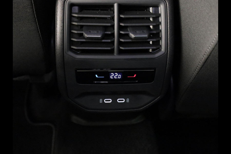 Seat Leon Sportstourer 1.5 TSI e-Hybrid Style Business Intense 204 pk Automaat | Verlengde garantie | Navigatie | Parkeersensoren (Park assist) | Achteruitrijcamera | Autom. airco (3 zones) |