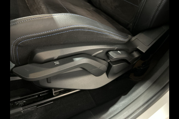 BMW iX1 xDrive30 67 kWh M-Sport SOH 98,3% | Sportstoelen | Premiumpakket |