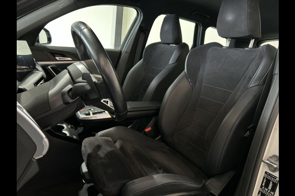 BMW iX1 xDrive30 67 kWh M-Sport SOH 98,3% | Sportstoelen | Premiumpakket |