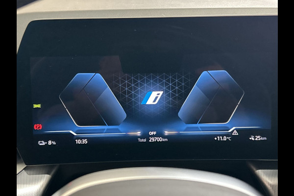 BMW iX1 xDrive30 67 kWh M-Sport SOH 98,3% | Sportstoelen | Premiumpakket |