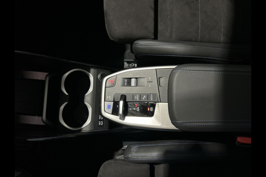 BMW iX1 xDrive30 67 kWh M-Sport SOH 98,3% | Sportstoelen | Premiumpakket |