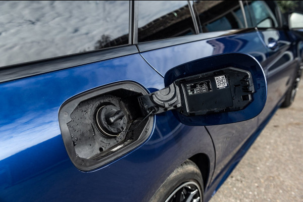 Mercedes-Benz C-Klasse Estate 300 Premium Plus PackI ACC I C63 I Night Editon I Uniek I Burnmester I PPF I