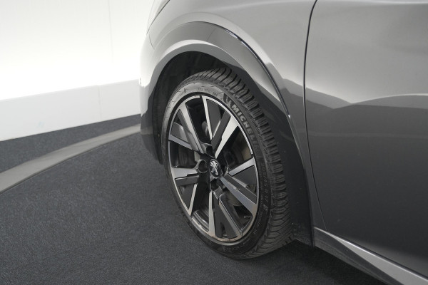 Peugeot 208 PureTech 100 EAT8 GT | Camera | Dodehoekdetectie | Navigatie | Apple Carplay