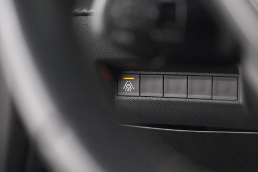 Peugeot 208 PureTech 100 EAT8 GT | Camera | Dodehoekdetectie | Navigatie | Apple Carplay