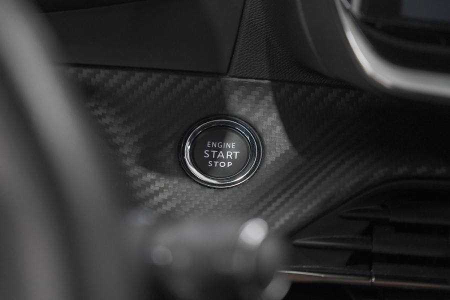 Peugeot 208 PureTech 100 EAT8 GT | Camera | Dodehoekdetectie | Navigatie | Apple Carplay