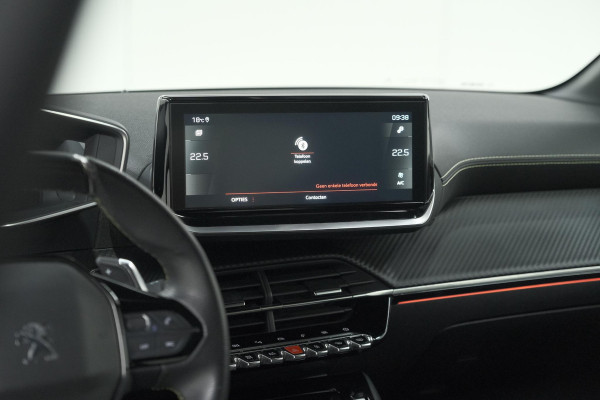 Peugeot 208 PureTech 100 EAT8 GT | Camera | Dodehoekdetectie | Navigatie | Apple Carplay