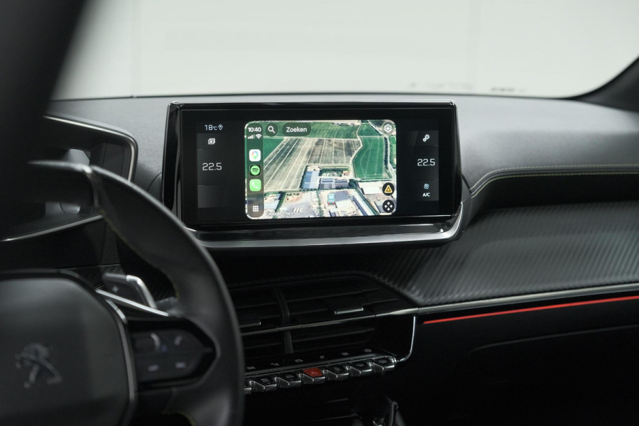 Peugeot 208 PureTech 100 EAT8 GT | Camera | Dodehoekdetectie | Navigatie | Apple Carplay