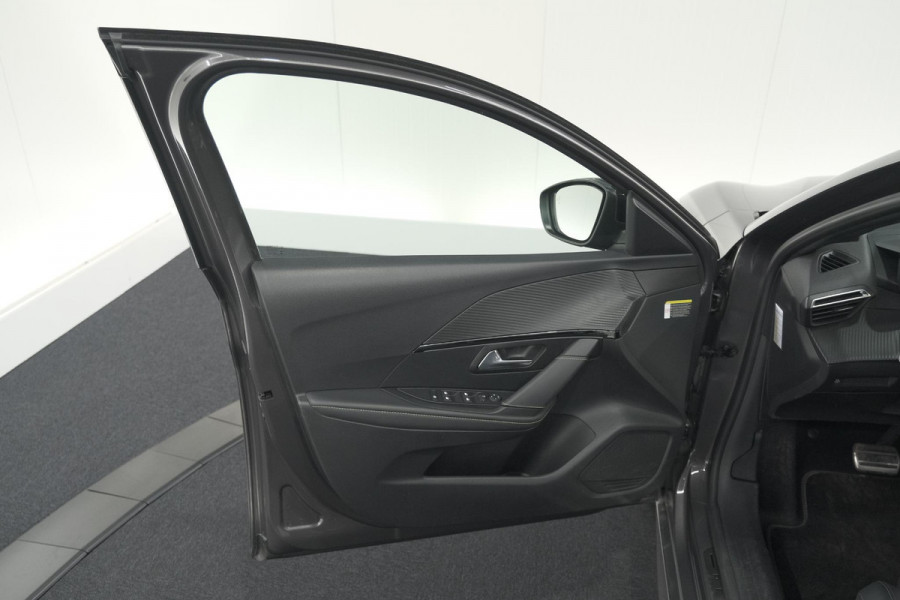 Peugeot 208 PureTech 100 EAT8 GT | Camera | Dodehoekdetectie | Navigatie | Apple Carplay