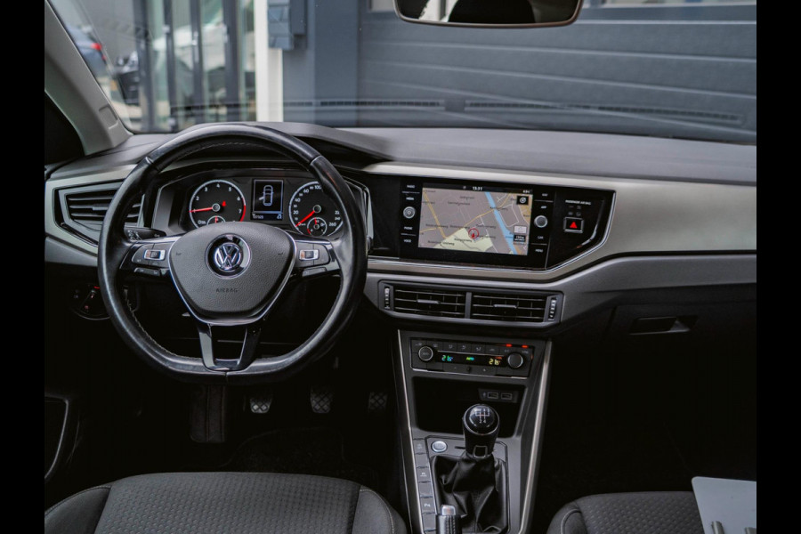 Volkswagen Polo 1.0 TSI Comfortline Business Camera|Navi|Keyless|Carplay