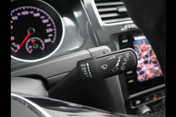 Volkswagen Golf Variant 1.5 TSI Comfortline Business Navi / Pano / ACC / Trekhaak BTW Auto