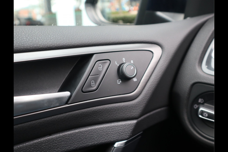 Volkswagen Golf Variant 1.5 TSI Comfortline Business Navi / Pano / ACC / Trekhaak BTW Auto