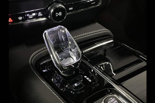 Volvo V60 2.0 T6 Plug-in hybrid AWD Plus Dark Long Range | Adapt. cruise | Open dak | Stuur-/stoelverwarming | Memory | Harman/Kardon | Head-up