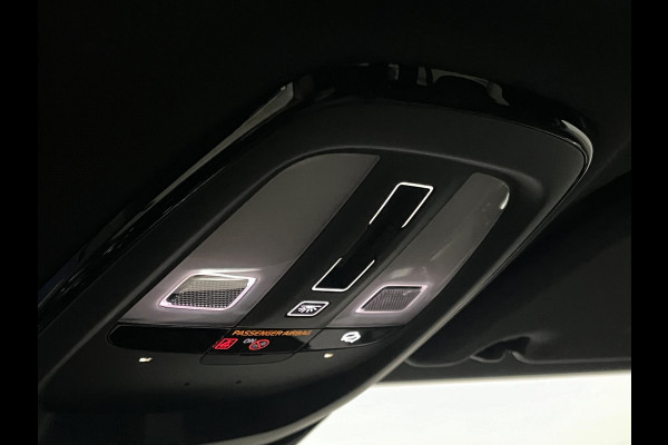 Volvo V60 2.0 T6 Plug-in hybrid AWD Plus Dark Long Range | Adapt. cruise | Open dak | Stuur-/stoelverwarming | Memory | Harman/Kardon | Head-up