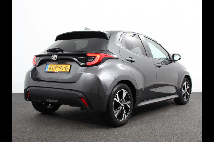 Toyota Yaris 1.5 Hybrid Dynamic Automaat | Climate control | Cruise control adaptieve | LED | Achteruitrijcamera | Keyless start | Lane assist | Navigatie | Apple Carplay/ Android Auto |