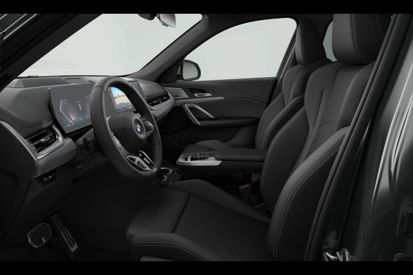 BMW X1 sDrive18i - Pano - Trekhaak - Memoryzetels - Head-up - ACC