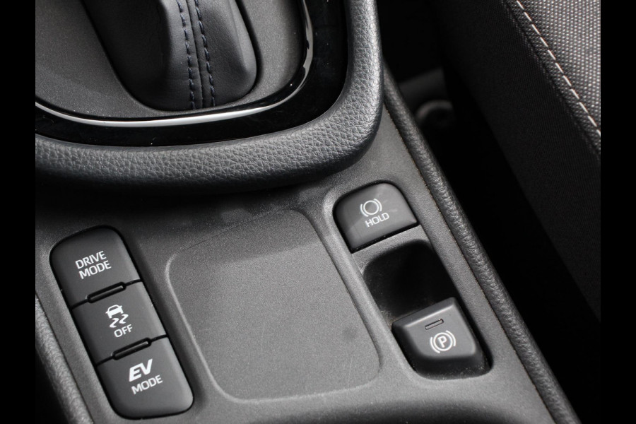 Toyota Yaris 1.5 Hybrid Dynamic Automaat | Climate control | Cruise control adaptieve | LED | Achteruitrijcamera | Keyless start | Lane assist | Navigatie | Apple Carplay/ Android Auto |