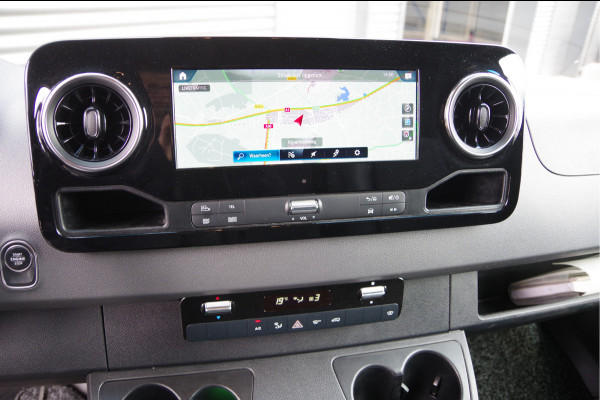 Mercedes-Benz Sprinter 319 3.0 CDI V6 L2H1 AUT. LED, 360 CAMERA, ADAPT. CRUISE, MBUX 10'', LEDER, NAVI, CLIMA, VOORRUIT VERWARMING, STOELVERWARMING