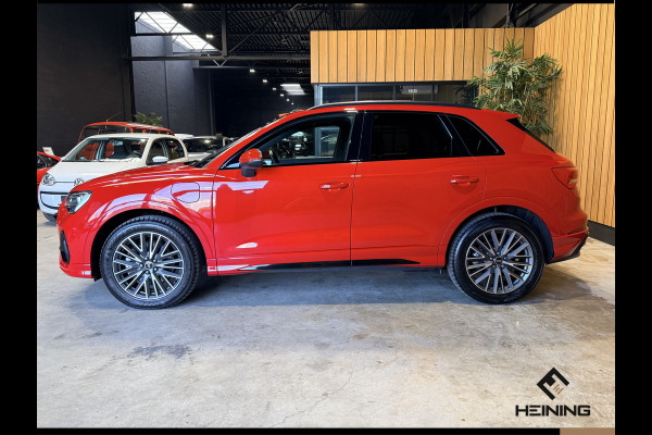 Audi Q3 45 TFSI e S edition. Pano. 2X S-Line. Apple-carplay. Blackline. 19 inch.