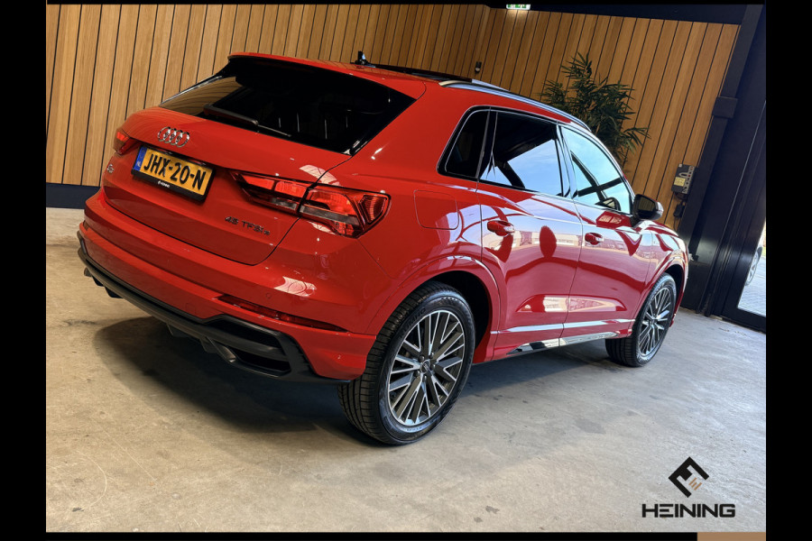 Audi Q3 45 TFSI e S edition. Pano. 2X S-Line. Apple-carplay. Blackline. 19 inch.