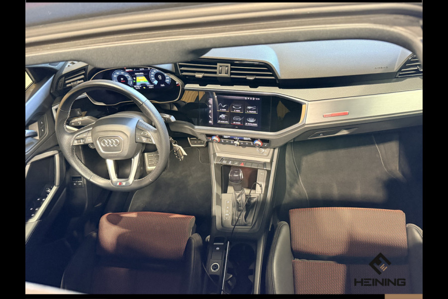 Audi Q3 45 TFSI e S edition. Pano. 2X S-Line. Apple-carplay. Blackline. 19 inch.