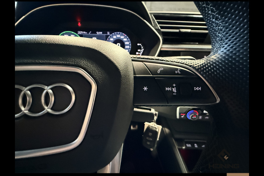 Audi Q3 45 TFSI e S edition. Pano. 2X S-Line. Apple-carplay. Blackline. 19 inch.