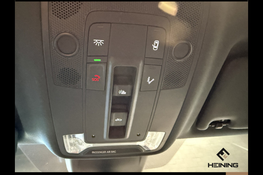 Audi Q3 45 TFSI e S edition. Pano. 2X S-Line. Apple-carplay. Blackline. 19 inch.
