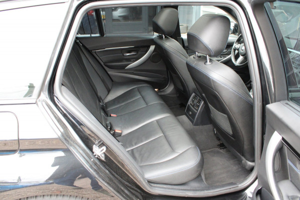 BMW 3 Serie Touring 318i M Sport Edition