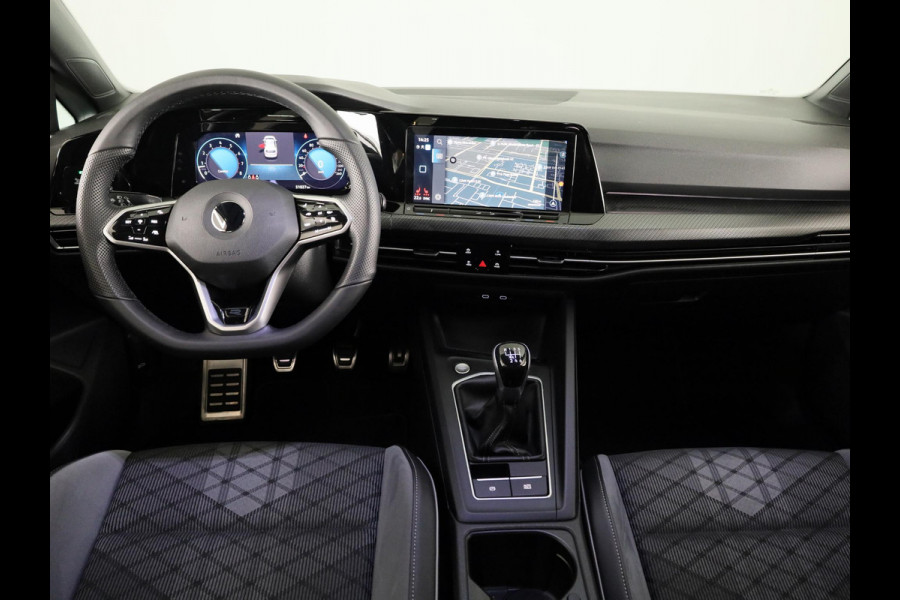 Volkswagen Golf 1.5 TSI R-Line 130 PK | LED Plus | Parkeer camera | Navigatie | Keyless entry | Stoel- en stuurverwarming |