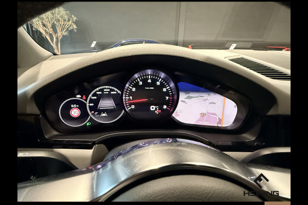 Porsche Cayenne 3.0 Apple-carplay. Pano. Trekhaak. Navi. Bose. Luchtvering.
