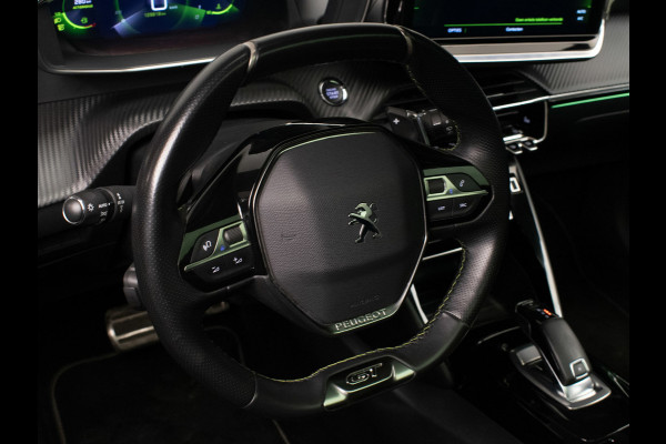 Peugeot 2008 1.2 PureTech GT Pack Sport (PANORAMADAK,APPLE CARPLAY,NAVI,CAMERA,STOELVERWARMING,GETINT,LEDER/ALCANTARA,LM VELGEN)