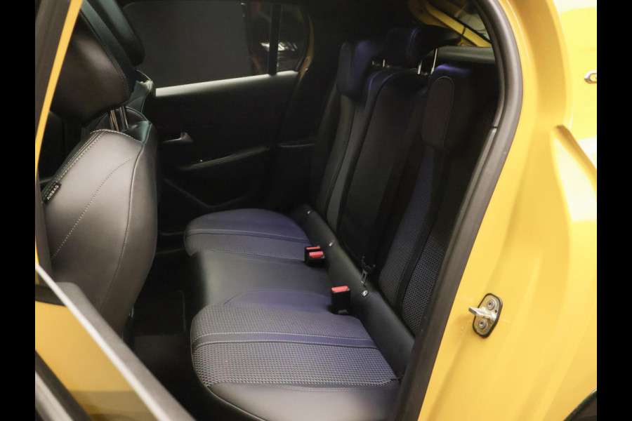 Peugeot 208 1.2 PureTech GT-line Sport (APPLE CARPLAY,NAVI,CAMERA,DIGITAL COCKPIT,CLIMATE,CRUISE,GETINT,SPORTSTOELEN,LM VELGEN)