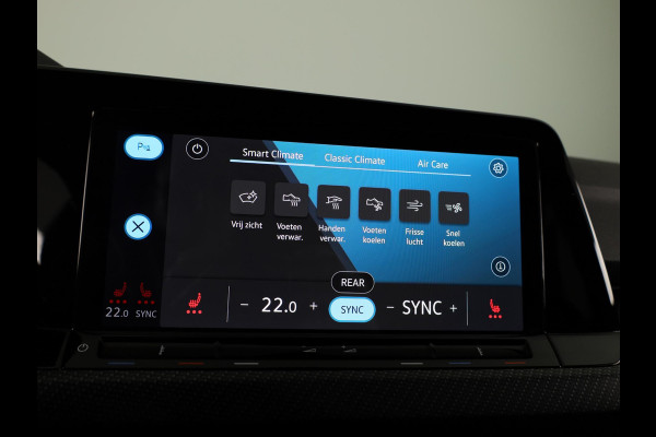 Volkswagen Golf 1.5 TSI R-Line 130 PK | LED Plus | Parkeer camera | Navigatie | Keyless entry | Stoel- en stuurverwarming |