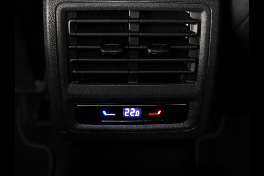 Volkswagen Golf 1.5 TSI R-Line 130 PK | LED Plus | Parkeer camera | Navigatie | Keyless entry | Stoel- en stuurverwarming |