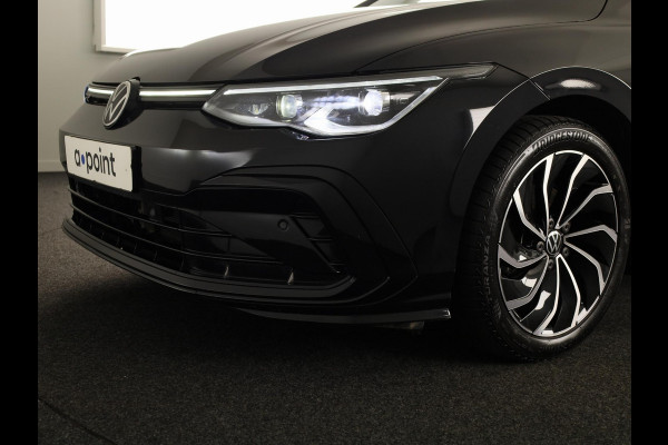 Volkswagen Golf 1.5 TSI R-Line 130 PK | LED Plus | Parkeer camera | Navigatie | Keyless entry | Stoel- en stuurverwarming |