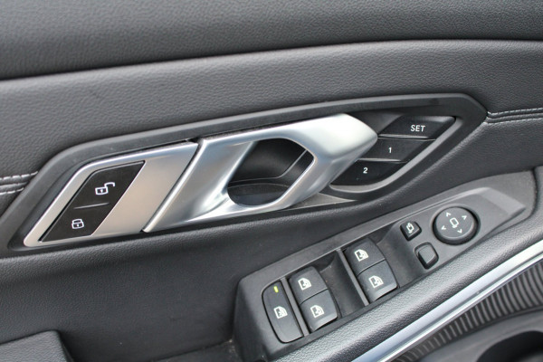 BMW 3 Serie Touring M340i xDrive High Executive