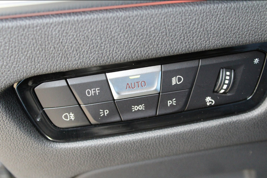 BMW 3 Serie Touring M340i xDrive High Executive