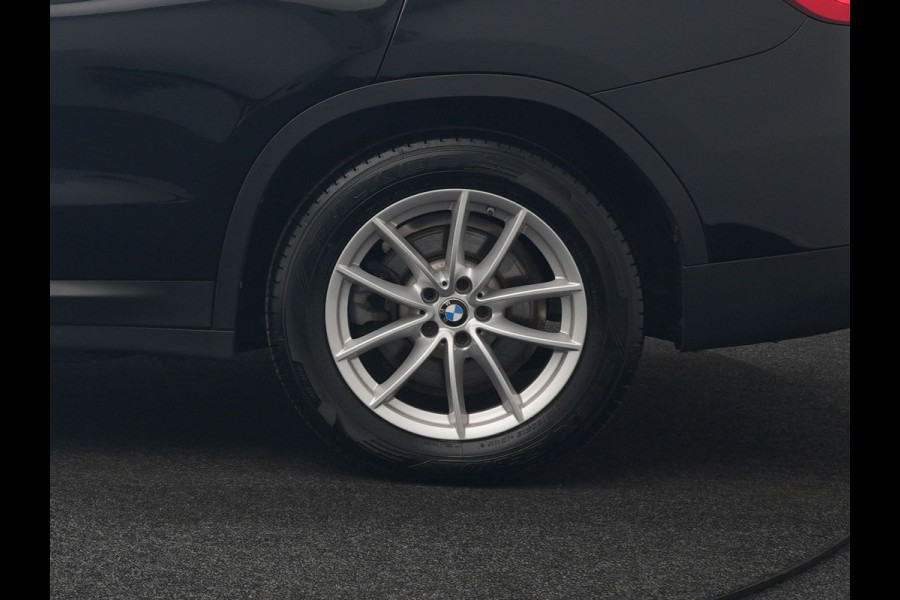 BMW X3 xDrive30e Sportline PHEV 293pk Dealer O.H | Trekhaak Af Fabriek | Panodak | Head Up | Sportstoelen Verwarmd | Sfeerverlichting | Keyless | Apple Carplay | LED Koplampen | Blis | Navigatie | DAB | Cruise Control | Plug In Hybrid |