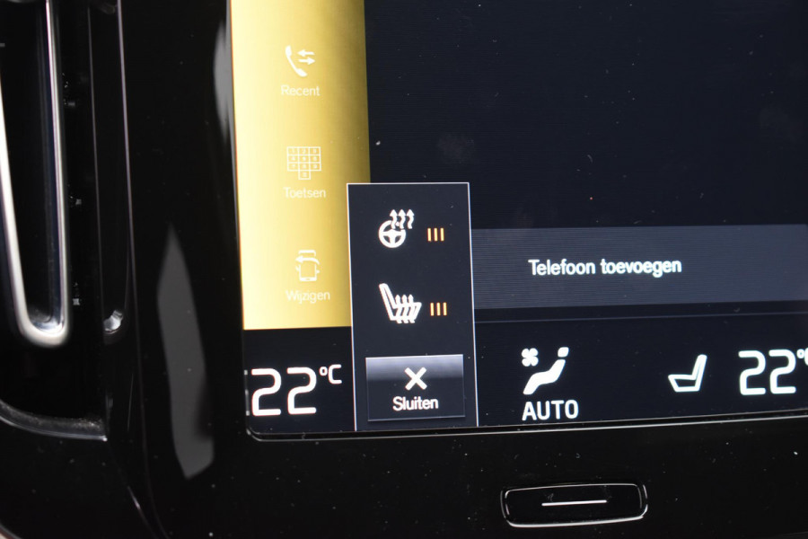 Volvo XC40 T4 211PK Automaat Plug-in hybrid Plus Bright / Navigatie / Cruise control / Harman Kardon / Stuur- & Stoelverwarming / Elektrische achterklep / Achteruitrijcamera / Elektrische stoelverst. met geheugen / Extra getint glas