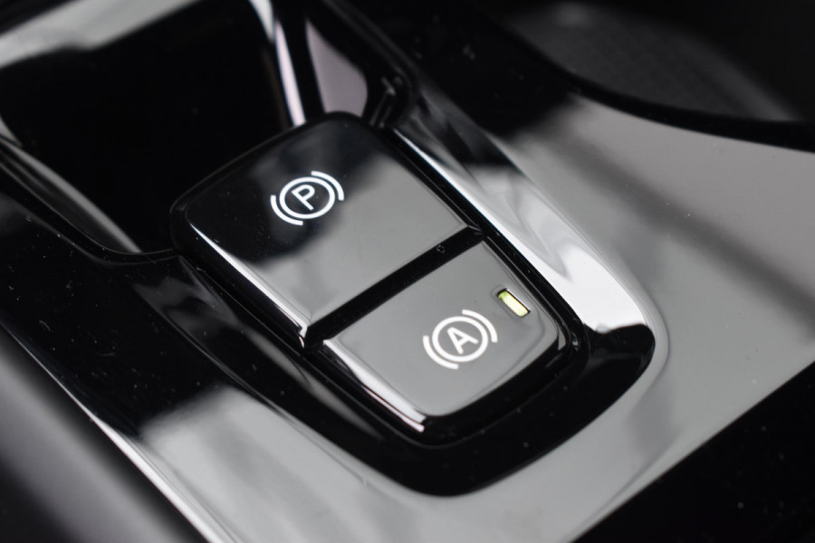 Volvo XC40 T4 211PK Automaat Plug-in hybrid Plus Bright / Navigatie / Cruise control / Harman Kardon / Stuur- & Stoelverwarming / Elektrische achterklep / Achteruitrijcamera / Elektrische stoelverst. met geheugen / Extra getint glas