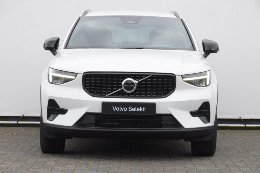 Volvo XC40 B4 211PK Automaat Plus Dark / Adaptive cruise control / Elektrische stoelen / Harman Kardon audio / Pilot assist / BLIS / Stoel en stuur verwarming / Elektrische achterklep / Parkeersensoren met camera / Google infotainment