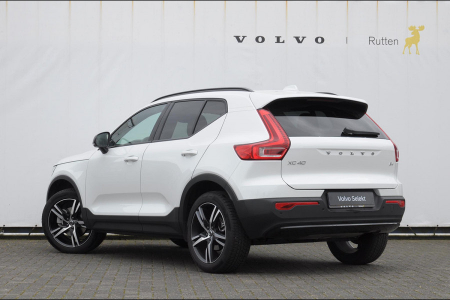 Volvo XC40 B4 211PK Automaat Plus Dark / Adaptive cruise control / Elektrische stoelen / Harman Kardon audio / Pilot assist / BLIS / Stoel en stuur verwarming / Elektrische achterklep / Parkeersensoren met camera / Google infotainment